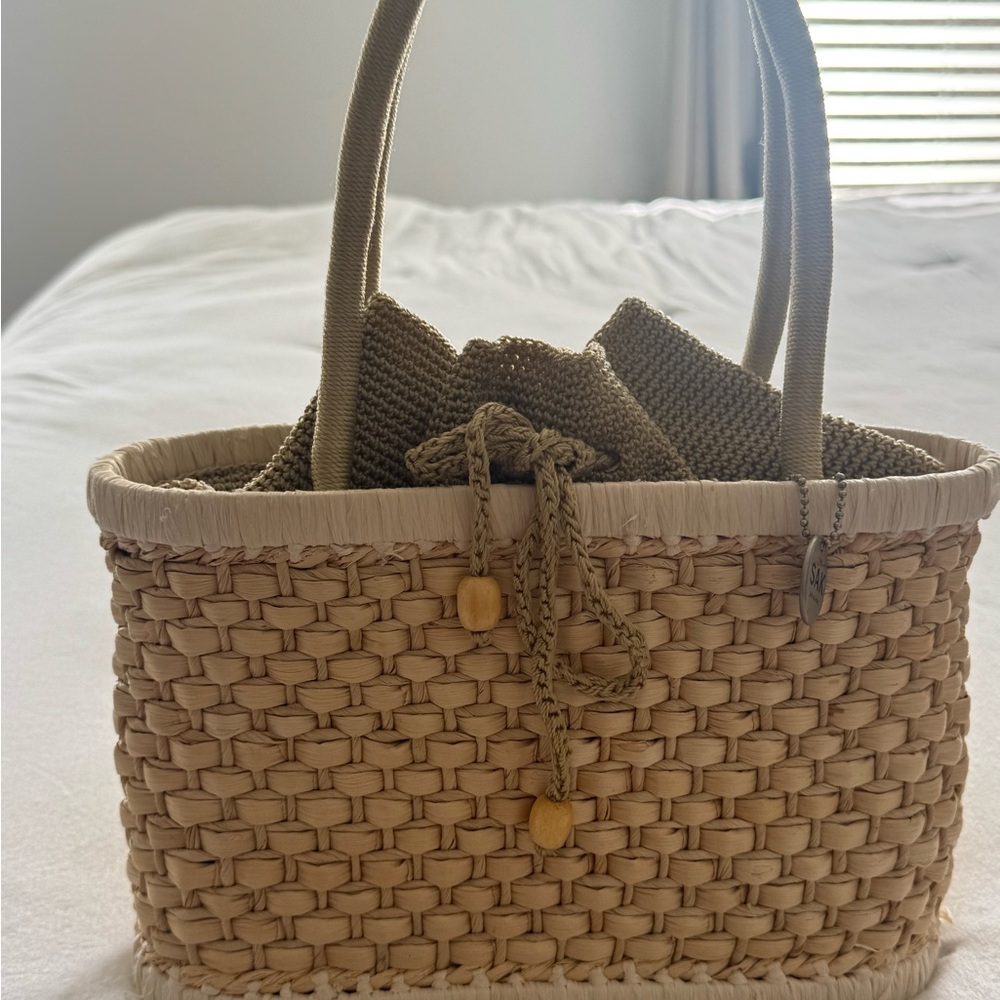 T-Bags Beige Woven Tote - Picture 4 of 4